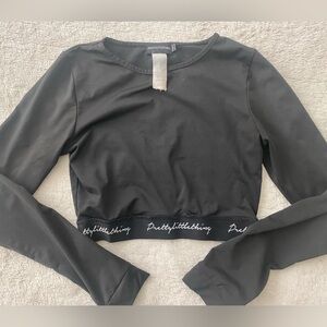 PrettyLittleThing Black Crop Workout Top